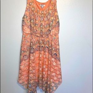 Medium lace dress